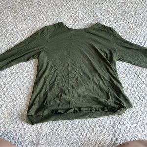 Green long sleeve T-shirt